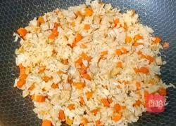 胡萝卜肉丸蛋炒饭的做法图解8