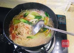 番茄青菜汤面的做法图解3