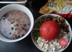  番茄杂粮菌菇焖饭的做法图解1