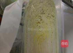 猪肉大白菜炖冻豆腐的做法图解1