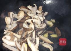 香菇荷包蛋汤面的做法图解3