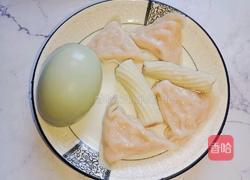 鸭蛋汤河粉的做法图解2