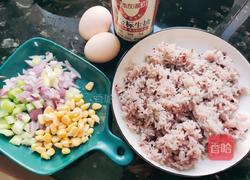 味美蛋炒饭的做法图解1