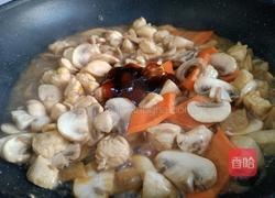 口蘑炒鸡胸肉盖浇饭的做法图解13