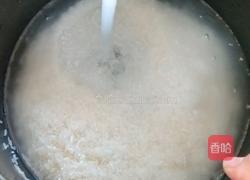 腊肠时蔬米饭包的做法图解3