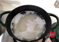 皮蛋蔬菜粥的做法图解3