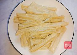 腐竹烧鲳鱼的做法图解2