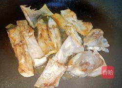 腐竹烧鲳鱼的做法图解7