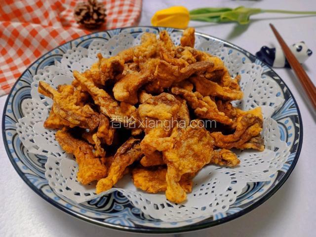 撒点烧烤料好吃，外皮酥脆，慢慢享用吧！