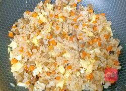 牛肉丸胡萝卜蛋炒饭的做法图解9