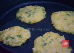 米饭鸡蛋饼的做法图解5