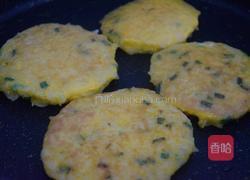 米饭鸡蛋饼的做法图解6