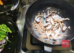 香菇肉沫炒辣椒的做法图解3