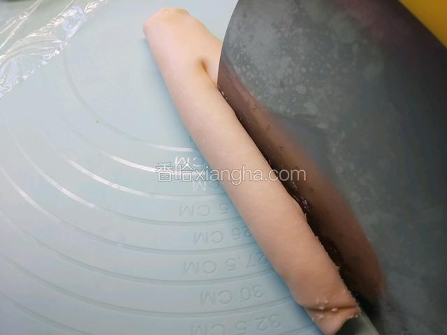 从中间切开