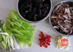 木耳莴笋炒肚条的做法图解4