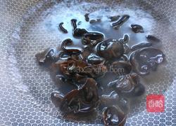 木耳莴笋炒肚条的做法图解5