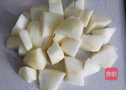 冰糖雪梨的做法图解2