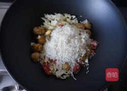 卷心菜香肠焖饭的做法图解5