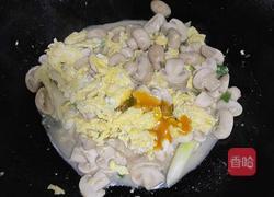 口蘑鸡蛋盖饭的做法图解8