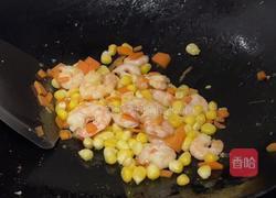 虾仁鸡蛋炒饭的做法图解6