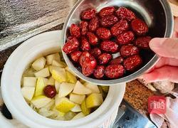 冰糖银耳炖雪梨的做法图解4