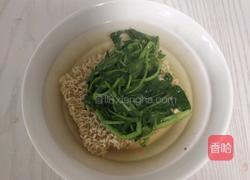 微波炉西洋菜方便面的做法图解5