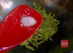 腊肉炒蒜薹的做法图解9