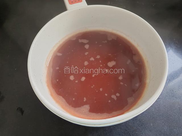 将糖醋汁煮开
