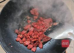 韭菜炒广式腊肠的做法图解4