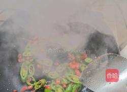 韭菜炒广式腊肠的做法图解5