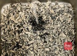 分享五星级酒店凉菜凉拌木耳的做法图解1