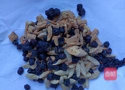 党参麦冬五味子瘦肉汤的做法图解2