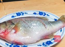 剁椒黄鱼的做法图解1