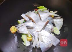 红烧鲳鱼的做法图解4