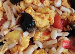 西红柿木耳白玉菇炒鸡蛋的做法图解10