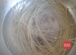 酸辣米线的做法图解4