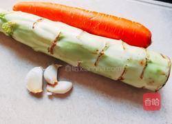 素炒莴笋的做法图解1