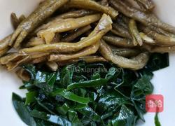 辣白菜米线的做法图解3