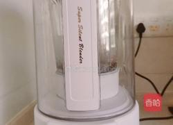 黑豆枸杞豆浆的做法图解3