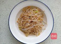Illustration of how to make sauce-flavored mung bean sprouts 7