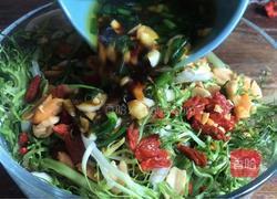 枸杞花生拌苦菊的做法图解8