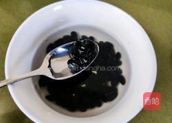 黑豆核桃花生饮的做法图解3