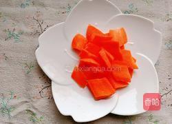 胡萝卜炒莴苣的做法图解3