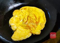 美汁蒜苔鸡蛋小炒的做法图解2