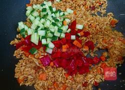 小鱼哥的炒饭的做法图解7