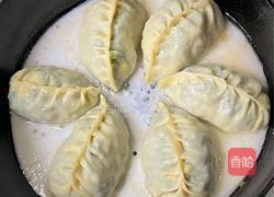 【春季养生菜】韭菜雪花煎包的做法图解11