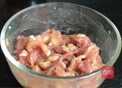 青椒炒平菇的做法图解5