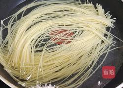 凉拌小米米线的做法图解2