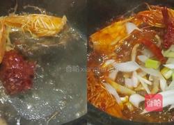 砂锅酸辣米线的做法图解3