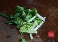 酸汤米线的做法图解2